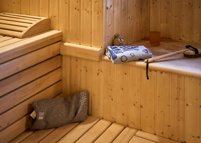 V Jesenicke Tovarne Apartment *